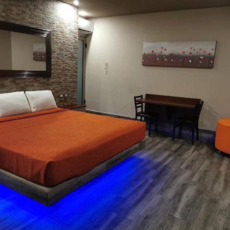 Hotel Plaza Arteaga Μοντερέι Εξωτερικό φωτογραφία