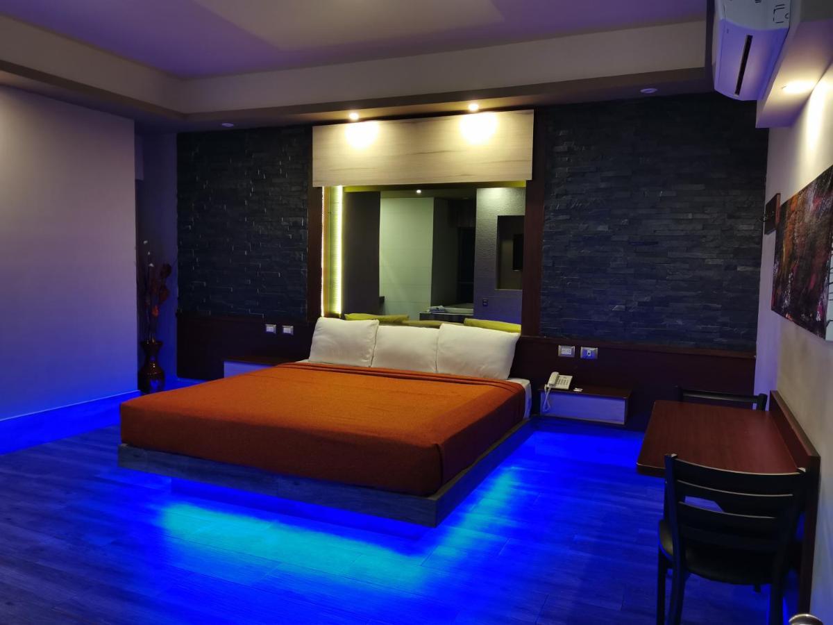 Hotel Plaza Arteaga Μοντερέι Εξωτερικό φωτογραφία