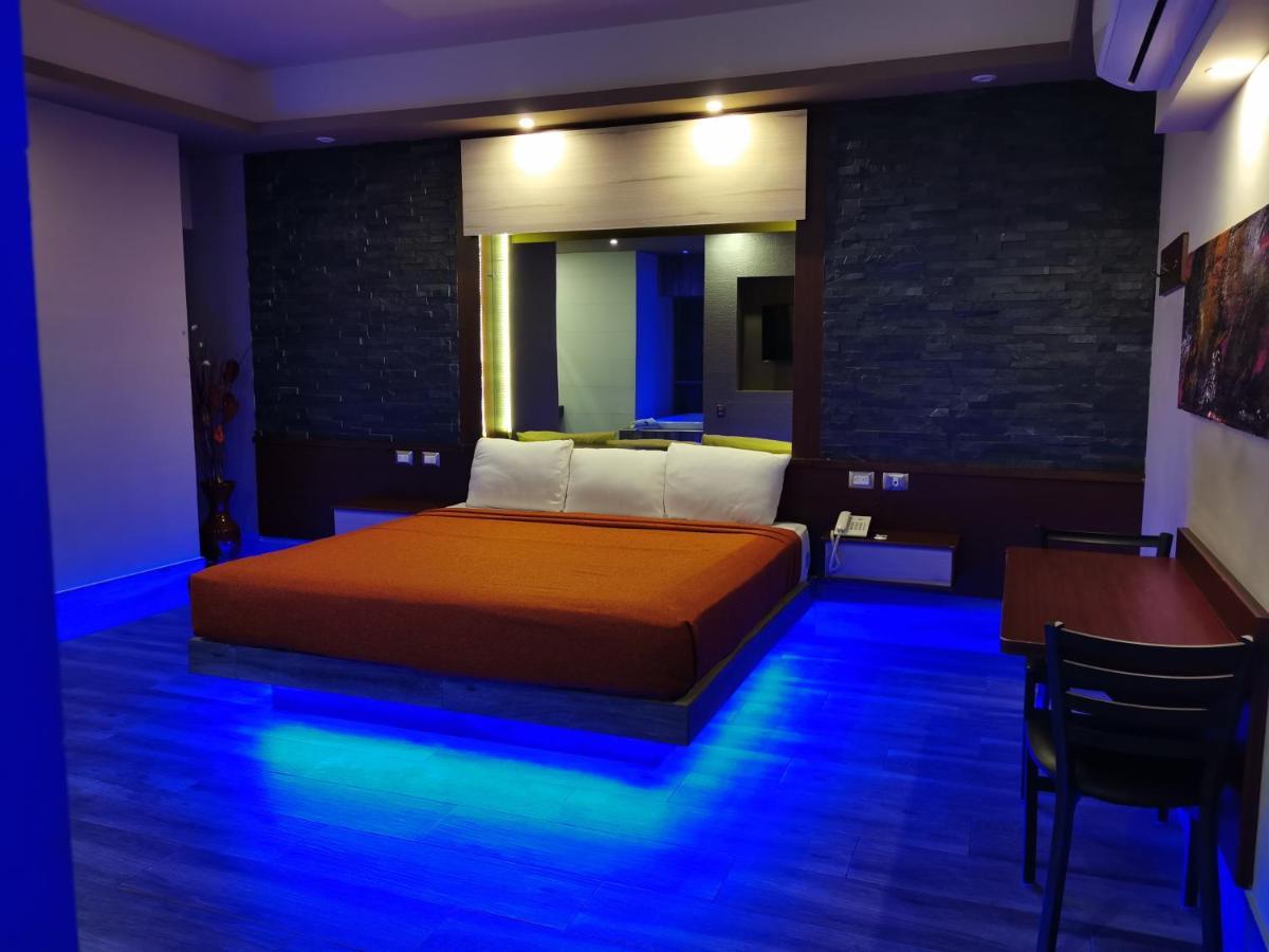 Hotel Plaza Arteaga Μοντερέι Εξωτερικό φωτογραφία