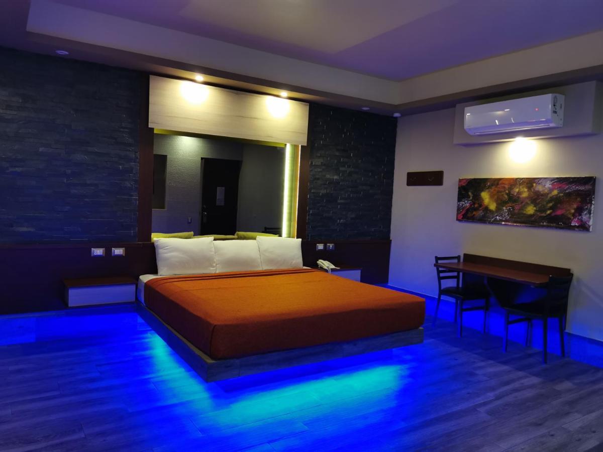 Hotel Plaza Arteaga Μοντερέι Εξωτερικό φωτογραφία