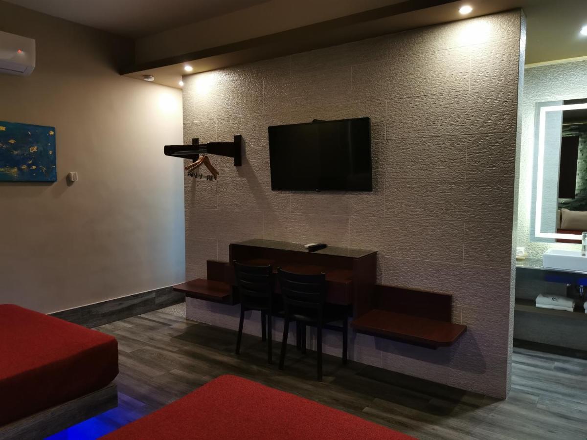 Hotel Plaza Arteaga Μοντερέι Εξωτερικό φωτογραφία