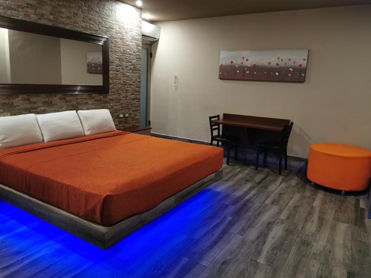 Hotel Plaza Arteaga Μοντερέι Εξωτερικό φωτογραφία