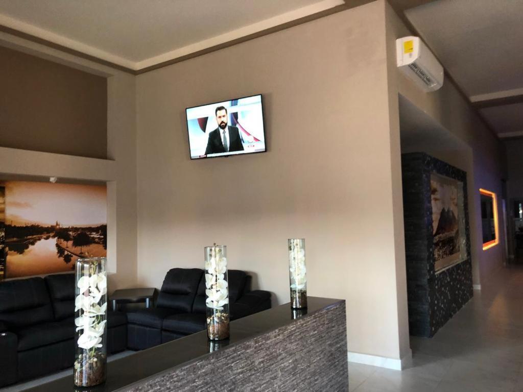 Hotel Plaza Arteaga Μοντερέι Εξωτερικό φωτογραφία