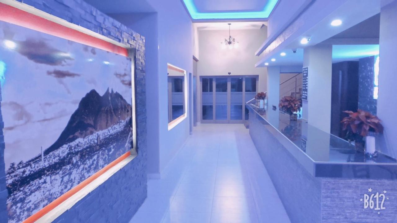 Hotel Plaza Arteaga Μοντερέι Εξωτερικό φωτογραφία