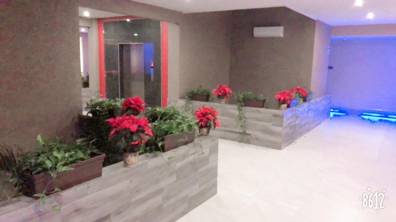 Hotel Plaza Arteaga Μοντερέι Εξωτερικό φωτογραφία