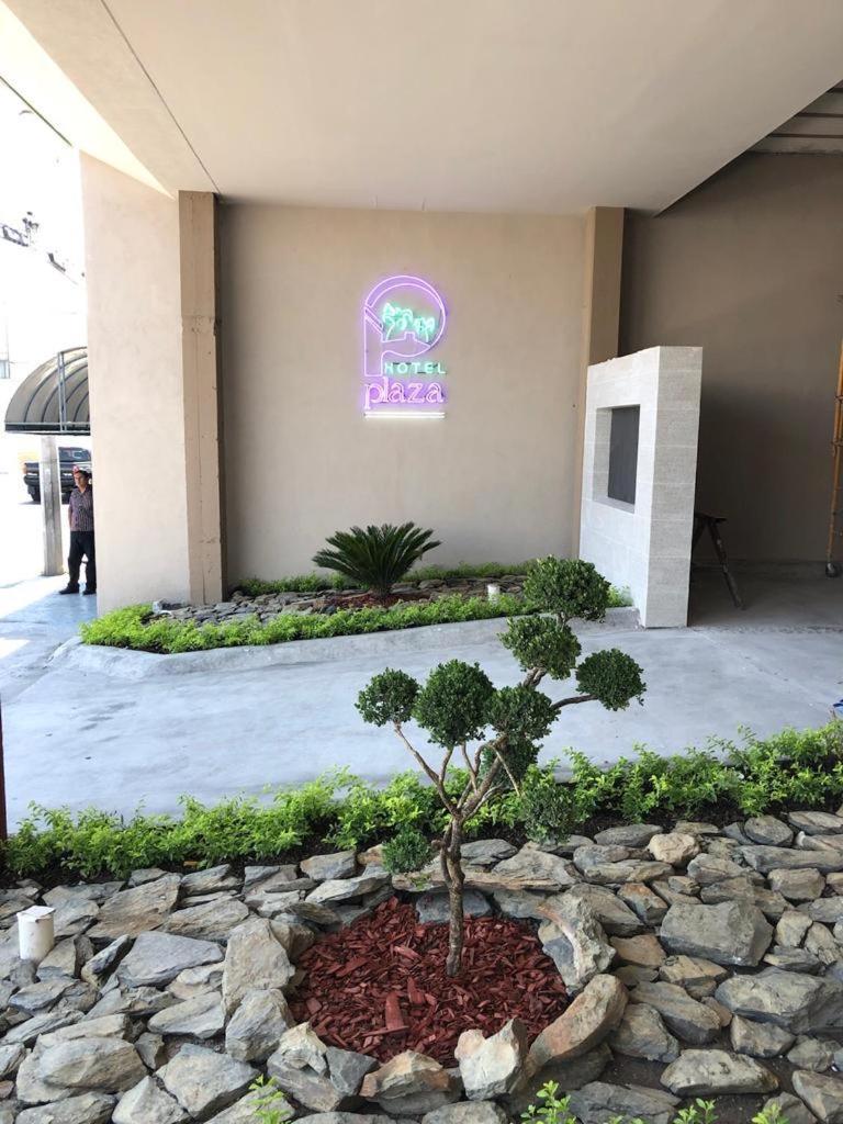 Hotel Plaza Arteaga Μοντερέι Εξωτερικό φωτογραφία